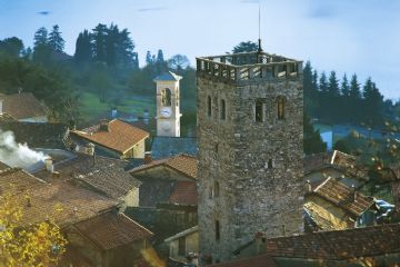 Torre del Barbarossa, Frazione di Maggiana di Mandello del Lario